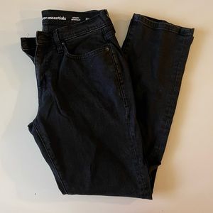 Black Men’s Straight Leg Jeans